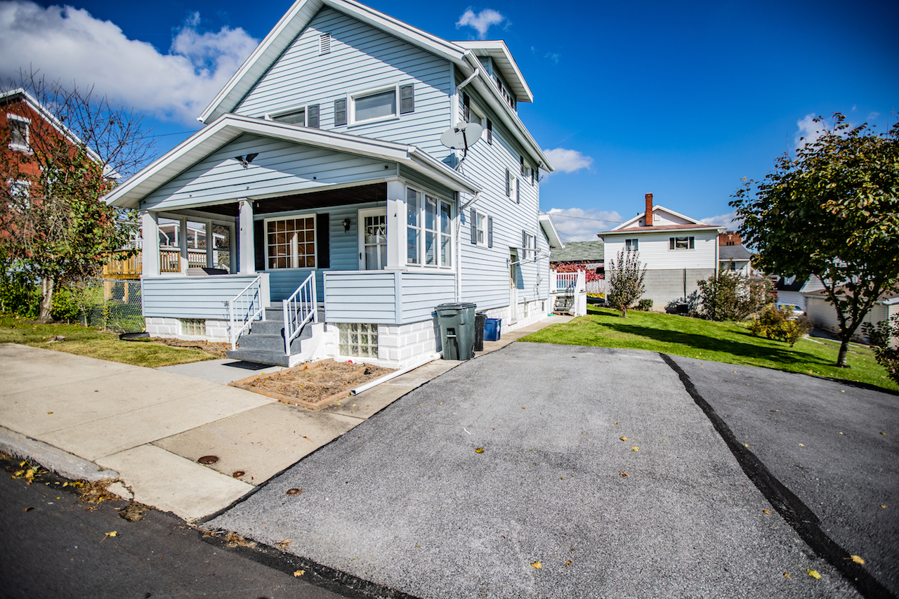 Property main image