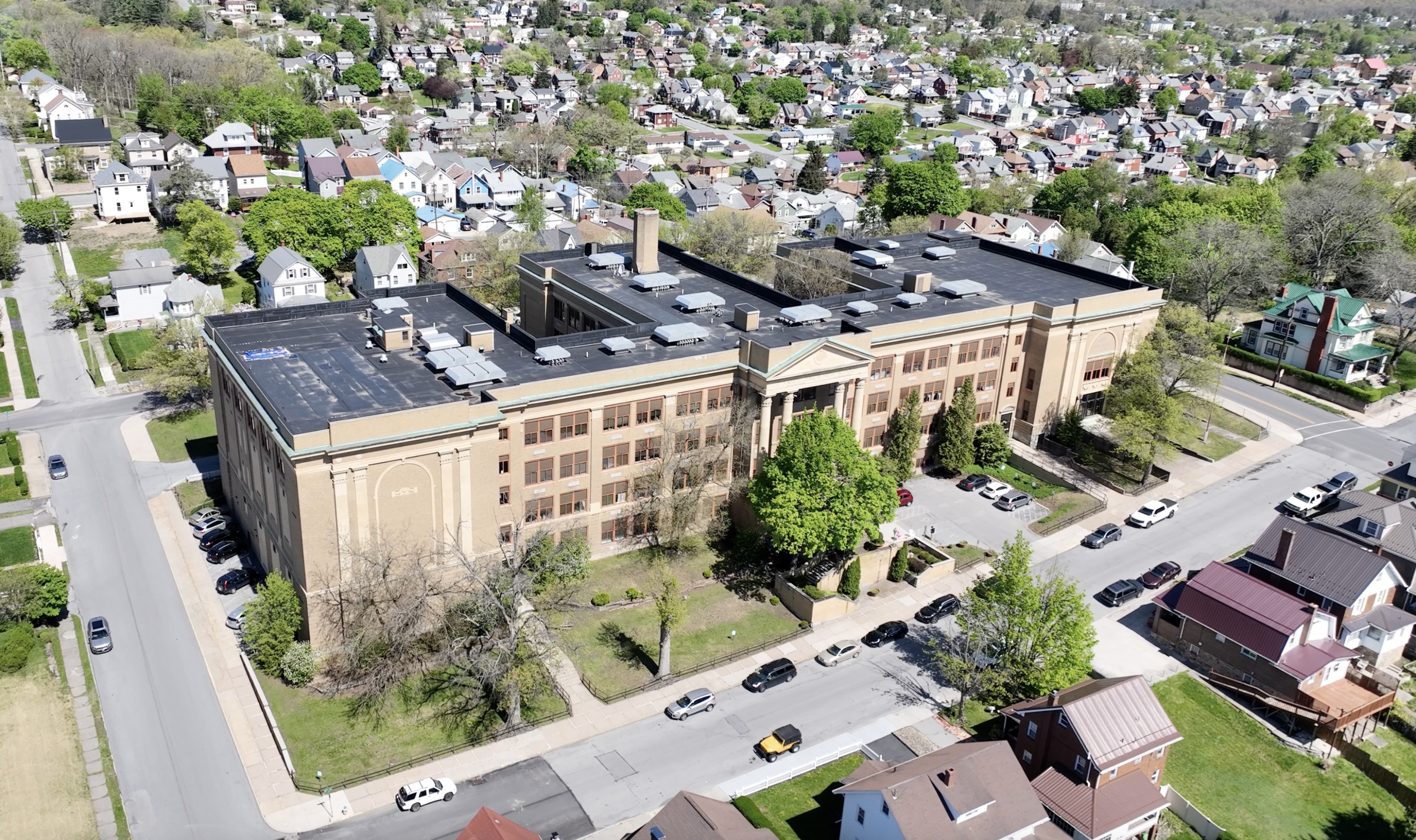 Property main image